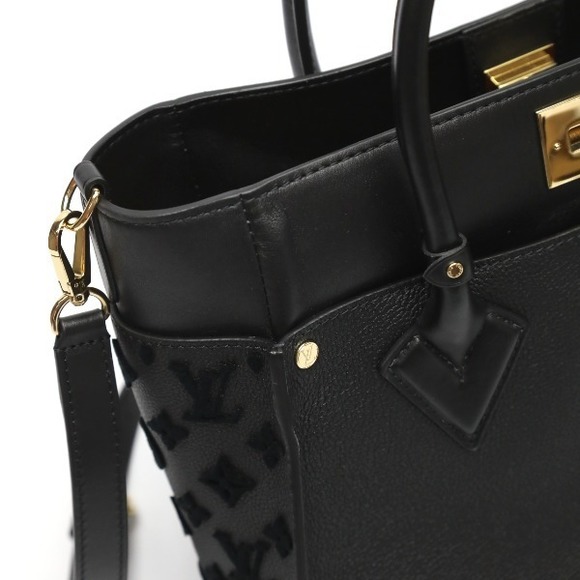 Louis Vuitton On My Side MM Monogram Tuftage Shoulder Bag - Picture 9 of 14